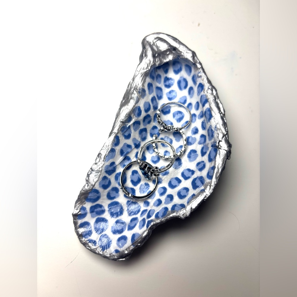 Handmade Oyster Shell Trinket Dish W/ Blue Leopard Decoupage Design - Picture 3 of 6